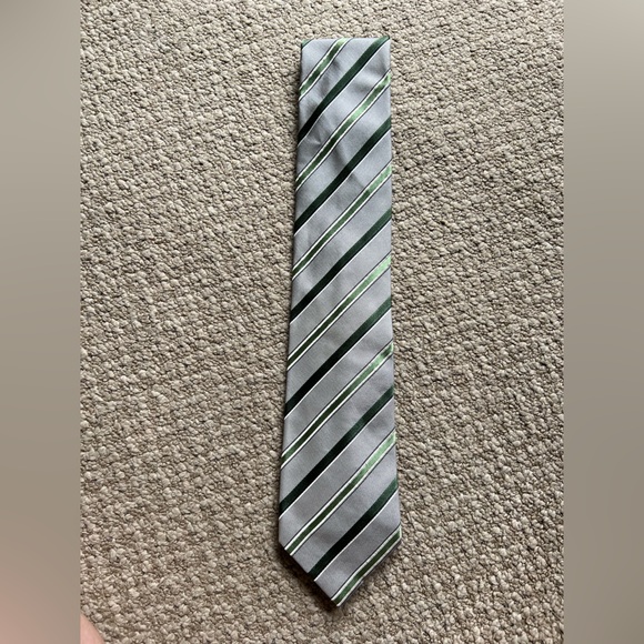 Geoffrey Beene Gray and Green Striped Tie - Picture 1 of 3